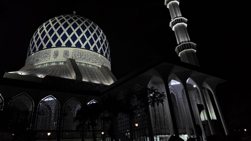 Malam Nisfu Syaaban: Antara Sunnah dan Bid’ah