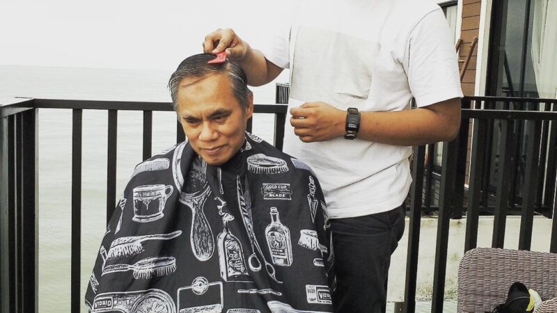 Tukang Gunting Tak Ada di dunia?